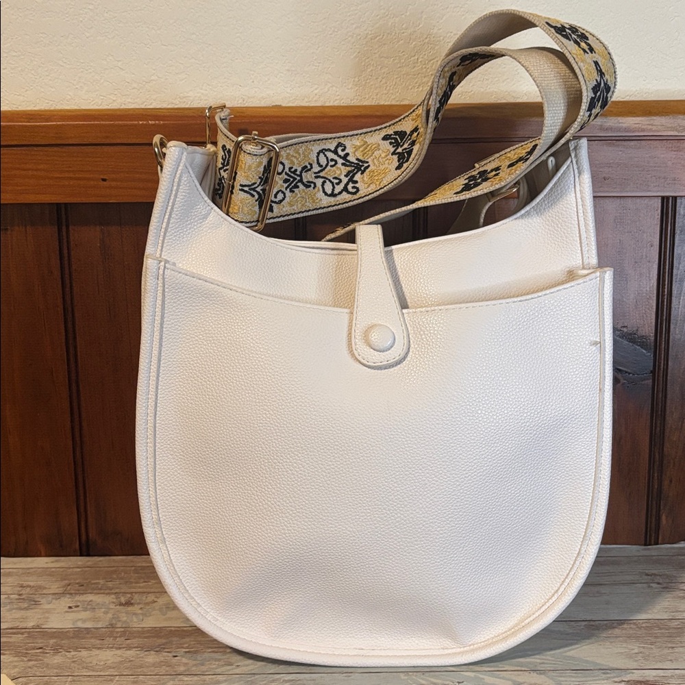 Elegant White Hobo Bag